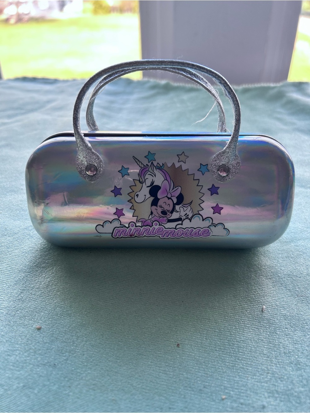 Disney Holographic Minnie Mouse Sunglasses Case - Silver Iridescent - Picture 6 of 6